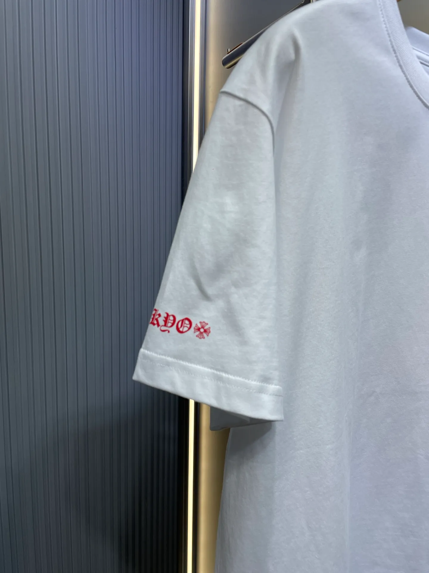 🅿️300 Come Heart*🌟【Top original order】Cro Heart 25Ss new red lips flag short-sleeved T-shirt. The fabric is made of 26 weave 260g cotton. The version is enlarged according to customer needs. The printing uses water slurry printing. Special imported slurry. Customized supporting accessories. Size: SML